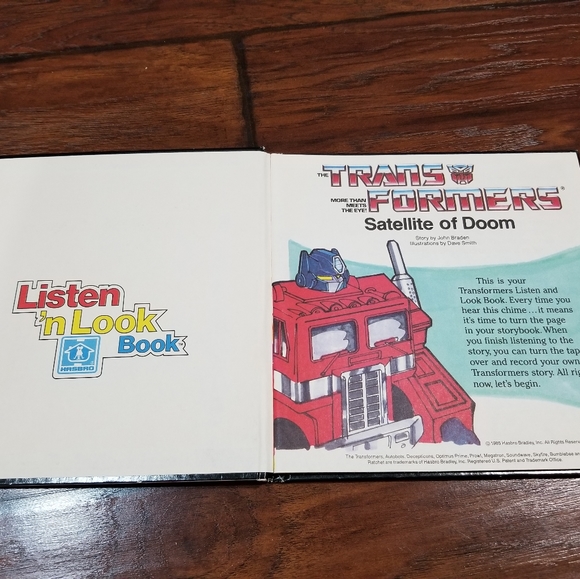 Vintage 1985 Transformers book - Picture 5 of 8